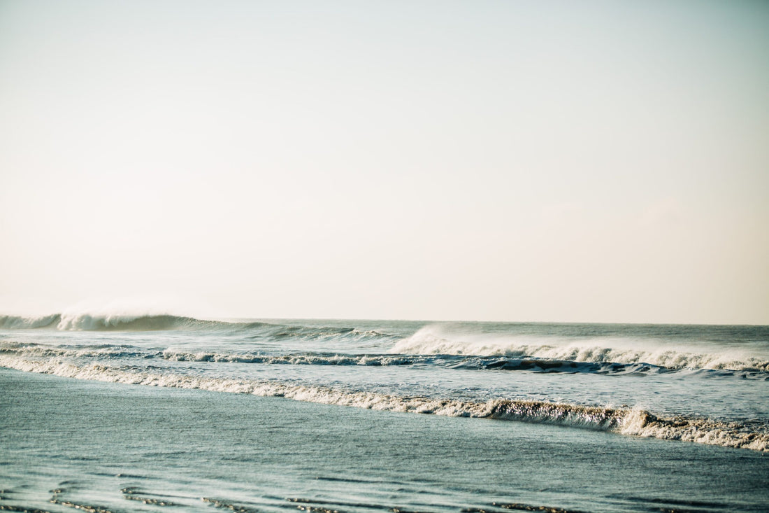 NATURAL HEALTH BENEFITS OF A WALK ALONG THE BEACH...  IECHYD DA